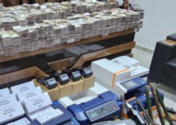 الأمن الجنائي يستعيد أسلحةً وأموالًا سُرقت أثناء تحرير سوريا