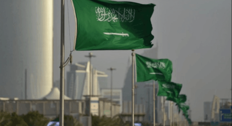 سوريون متخلفون في السعودية يطالبون بتسهيل عودتهم إلى بلادهم