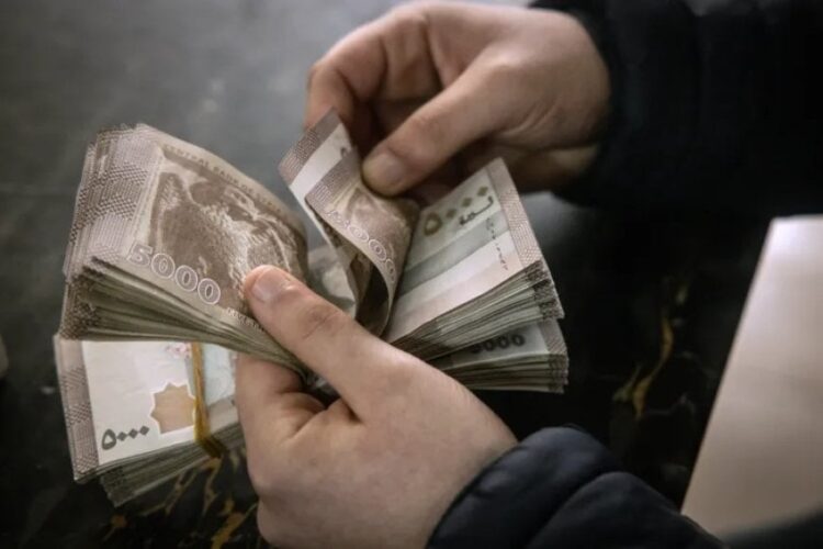 الذهب يعود للصعود مع استقرار سعر صرف الليرة السورية