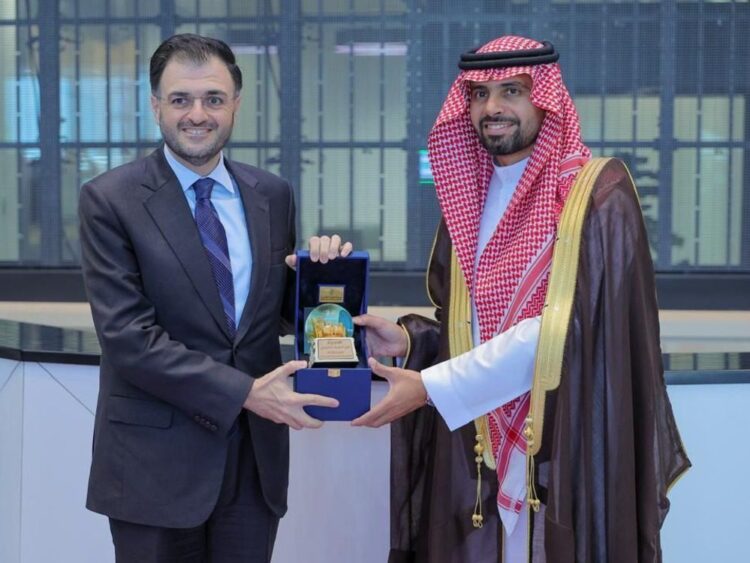 بهدف الاستفادة من التجربة الرائدة في الخدمات الحكومية الرقمية.. وفد سوري يُتم زيارته للرياض