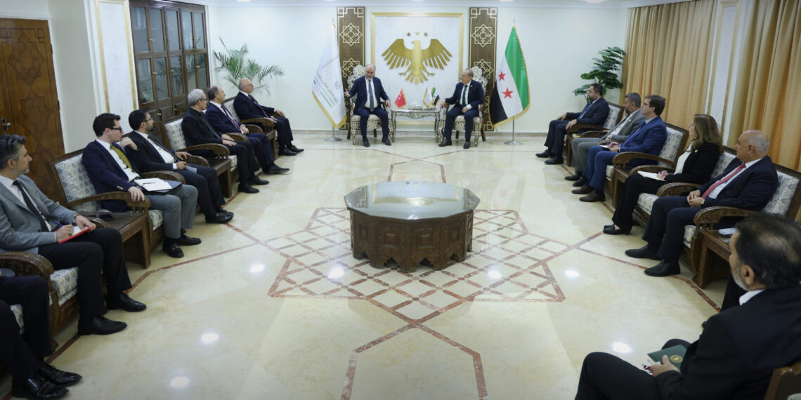 سوريا وتركيا تبحثان آليات تسريع اعتماد الشهادات الجامعية وإنشاء جامعة مختصة بالطيران