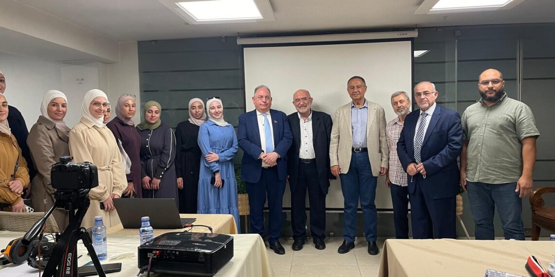 دورة "الرواد" لتدريب وتمكين الشباب