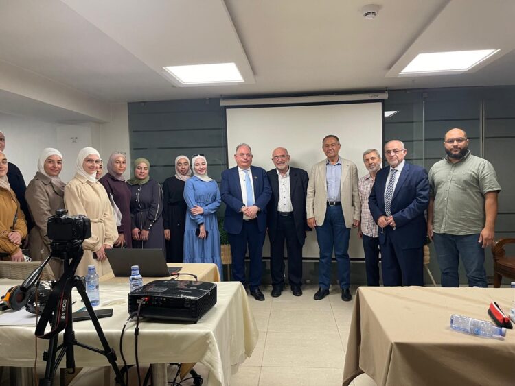 دورة "الرواد" لتدريب وتمكين الشباب