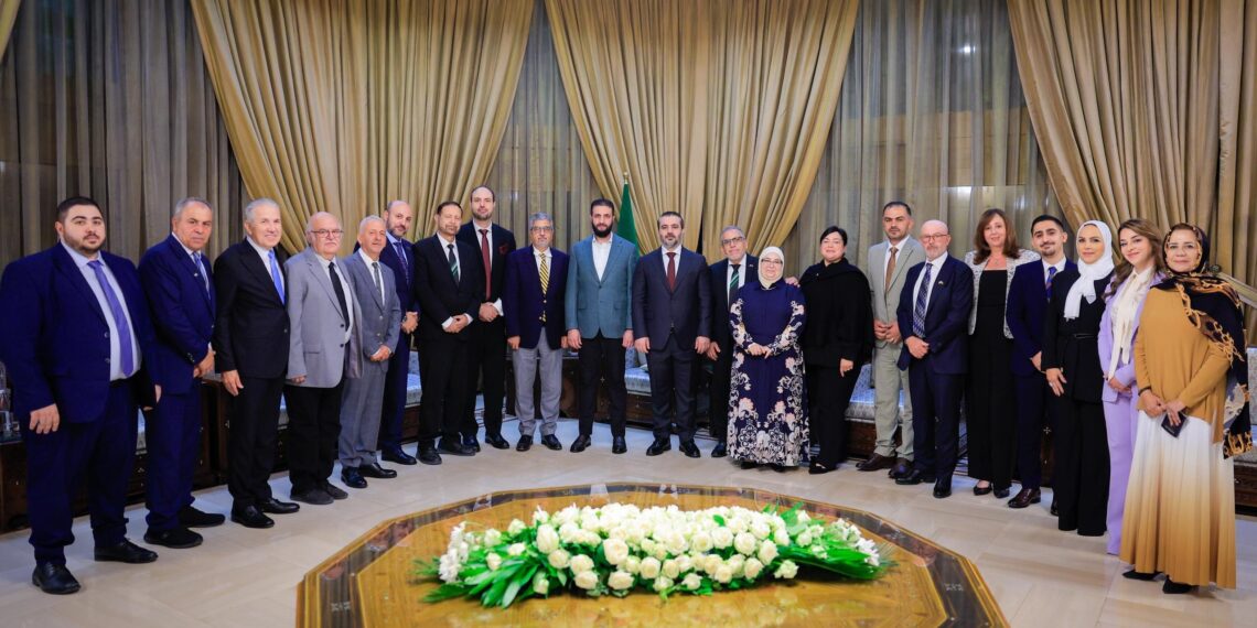 الرئيس الشرع يستقبل وفدًا من المجلس السوري الأمريكي