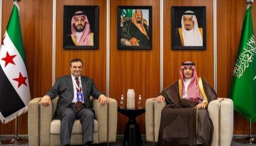 الحصرية يبحث الدعم والتعاون مع الجانب السعودي في الرياض