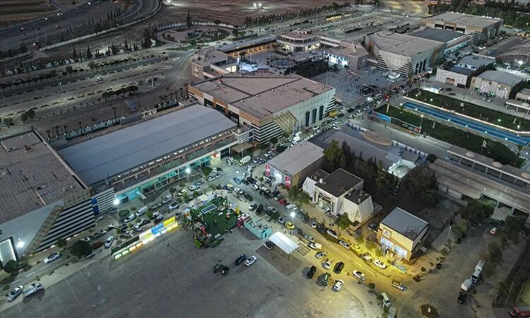 توقيع عقود واتفاقيات في معرض دمشق الدولي بما يقرب من تريليون ليرة سورية