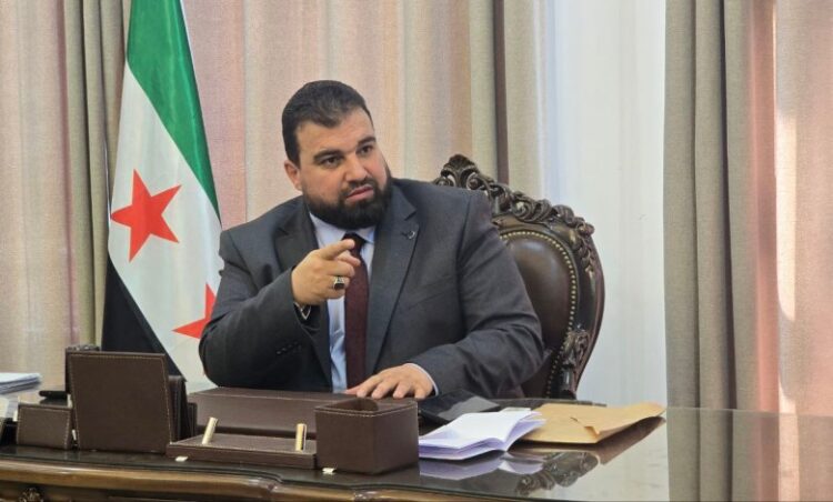 الحكومة تتعهّد بإعادة مُهجّري السويداء.. وقائد مجموعة يتقدّم باقتراح للحل