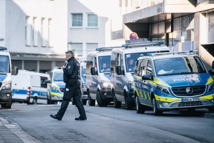 ألمانيا تعتقل أحد أبرز “شبيحة” النظام البائد في حلب.. تعرّف إلى تاريخه الحافل