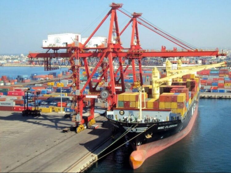 رسو باخرة في مرفأ اللاذقية هي الأضخم حتى اليوم