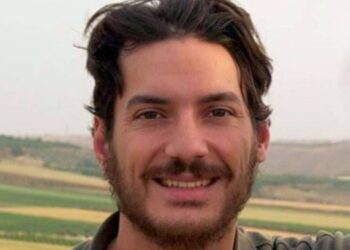 مستشار الأسد يتهمه بإعدامه.. CNN تكشف تفاصيل جديدة حول الصحفي الأمريكي “أوستن تايس”