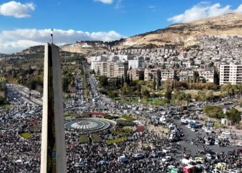 التغيير الإصلاحي و الجذري.. صراع الاستقرار والمخاطرة في إدارة المجتمعات