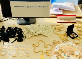 غسيل أموال ومضبوطات ثمينة.. اليونان تعتقل سوريّين تورطا بعمليات احتيال ضخمة