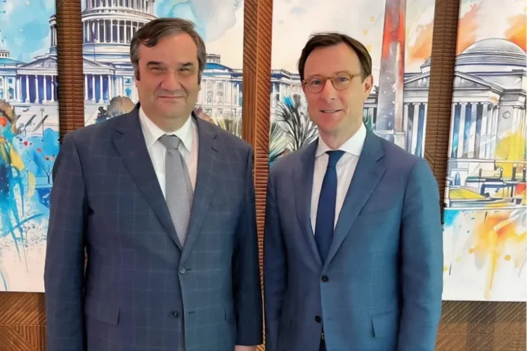 سوريا تنضم إلى منظومة “بُنى” المالية وتسعى لاستقطاب مجموعة “فيزا” العالمية