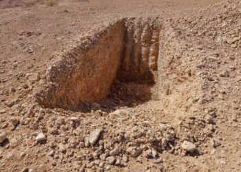 تحقيق يكشف عن أضخم مقبرة جماعية في سوريا حتى الآن