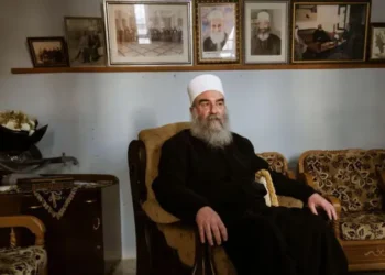 تصاعد السخط الشعبي ضد الهجري وزمرته في السويداء.. والأخير يرد بالدعوة للانفصال