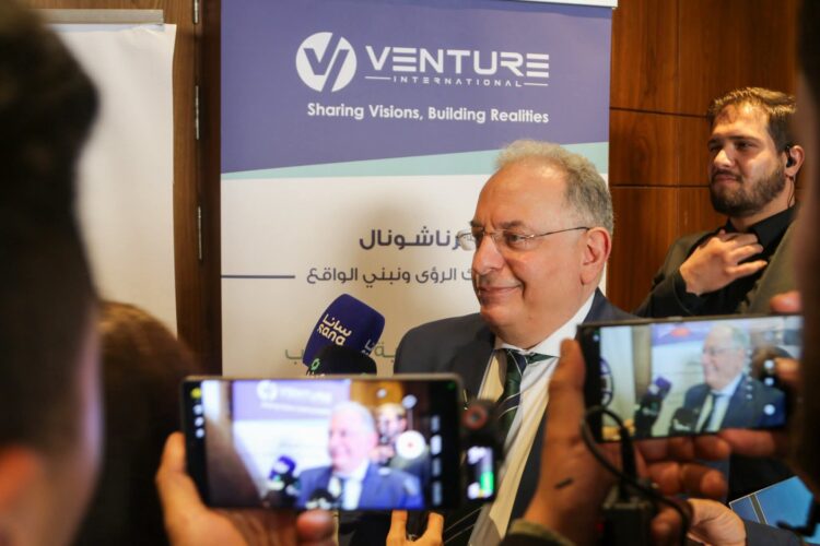 مؤكدًا قبول الملاحظات قبل إقراره.. برنية يقترح قانونًا لتنظيم المهن المالية في سوريا