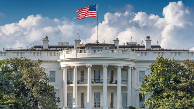 بعد لقاء الرئيس الشرع مع ترامب.. بيان أمريكي يعلن تعليق عقوبات قيصر