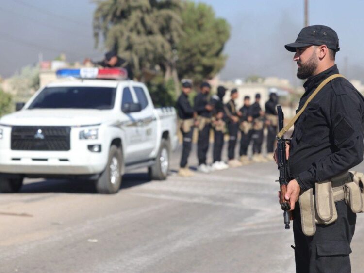 تفكيك فلول النظام مستمر.. توقيف شخصيات نافذة غرب وجنوب البلاد