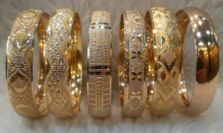 استقرار سعر صرف الليرة السورية والذهب يحافظ على ارتفاعه