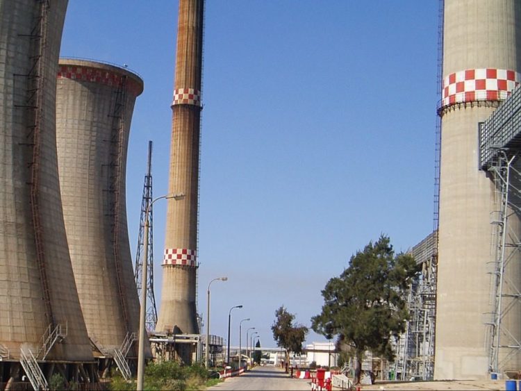 وصول 650 ألف برميل من النفط السعودي إلى بانياس