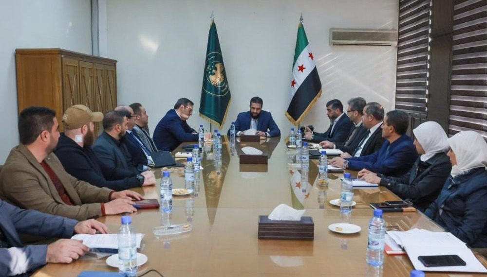 الشرع يزور المصرف المركزي ويدعو لتطوير عمله