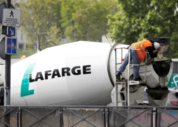 غرامة بـ 1.12 مليار يورو تنتظر “لافارج” الفرنسية بسبب نشاطها السابق في سوريا