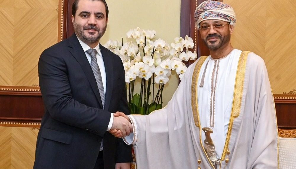الدبلوماسية السورية تحط رحالها في عُمان.. ما أهمية السلطنة في علاقات دمشق الخارجية؟