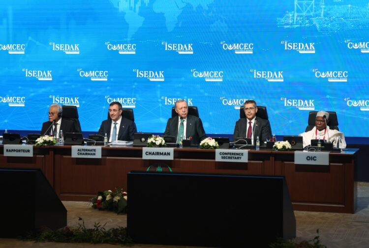 أردوغان يعلن إطلاق برنامج دعم خاص بسوريا تحت مظلة منظمة التعاون الإسلامي