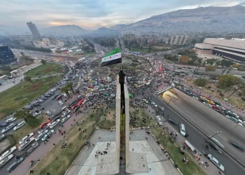 بين الإشادة والتحذير.. هيومن رايتس توجه رسائل متباينة إلى دمشق