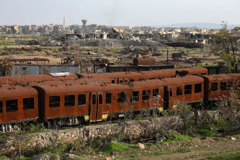 خاص – تحقيق موسع في عقود توريد مشبوهة بسكك الحديد السورية