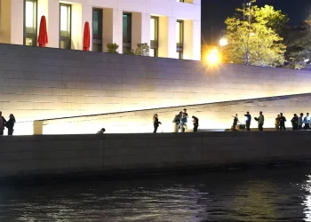 توقيف ثمانية أفغان بعد هجوم بسكين أودى بحياة شاب سوري في برلين