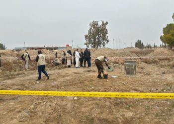 التحقق من موقع مشتبه به كمقبرة جماعية في الرقة