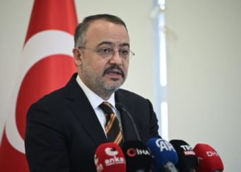 وزير الخارجية السوري يلتقي نظيره الفرنسي وسط جهود أوروبية لاستعادة العلاقات