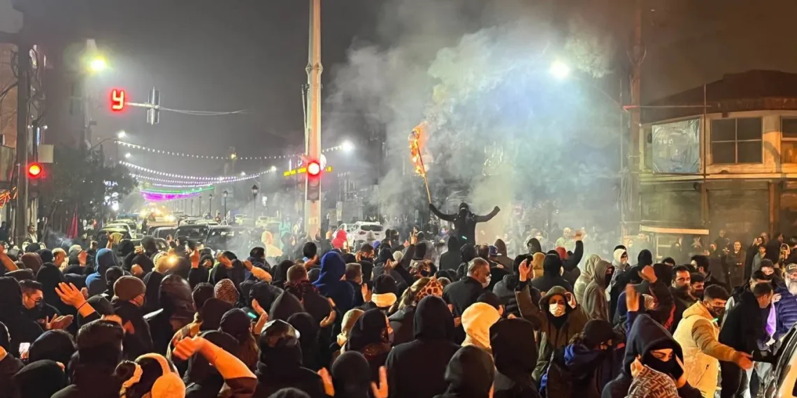 توسع واستمرار المظاهرات ضد نظام الحكم في إيران