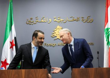 “السورية لحقوق الإنسان”: لبنان ينتهك التزاماته الدولية باستضافة متهمين بجرائم حرب