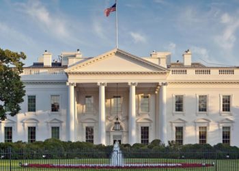 إدارة ترامب تطلب من المحكمة العليا إنهاء الحماية عن آلاف السوريين