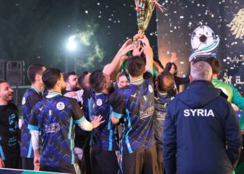 عودة أستراليين من عوائل تنظيم الدولة إلى مخيم روج بعد رفض بلادهم استقبالهم