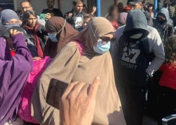 عودة أستراليين من عوائل تنظيم الدولة إلى مخيم روج بعد رفض بلادهم استقبالهم