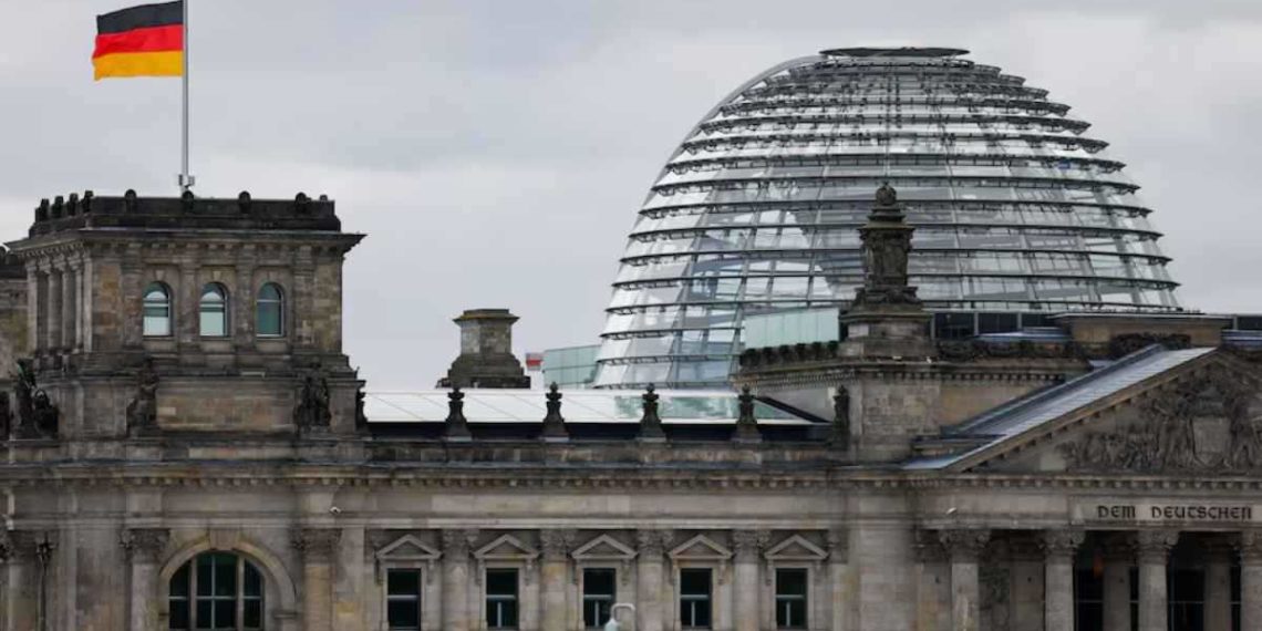 ألمانيا تبدأ محاكمة قائد ميليشيا استهدفت متظاهري حلب