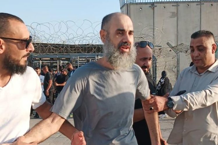 احتجاجات واسعة في سوريا تضامناً مع الأسرى الفلسطينيين في سجون الاحتلال