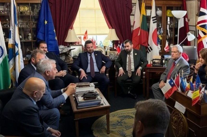 اجتماع موسع حول قسد.. بين “الدمج” وعودة المهجرين