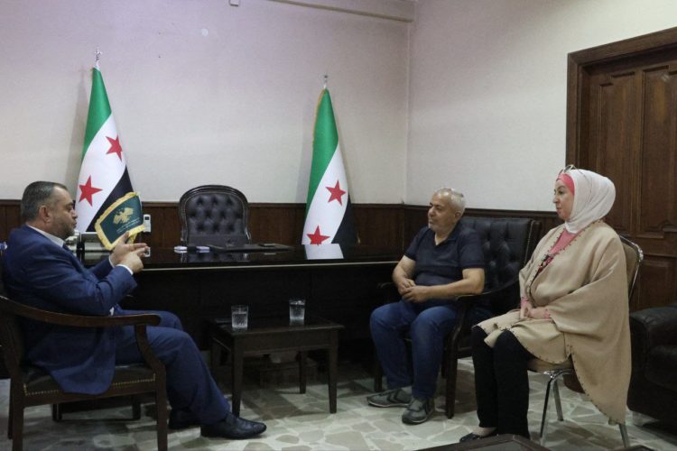 وزارة الطاقة تبدأ إجراءات إعادة العاملين المفصولين بسبب الثورة إلى وظائفهم
