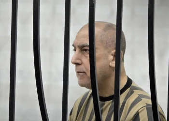 وفد من العدالة الانتقالية يجمع الأدلة والشهادات ضد عاطف نجيب في درعا