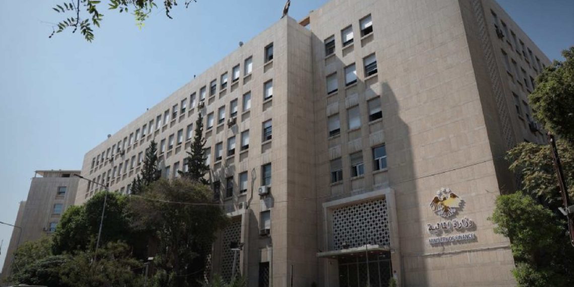 وزارة المالية تصدر التعليمات التنفيذية للمرسوم “68” بشأن زيادة الرواتب والأجور
