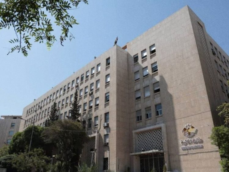 وزارة المالية تحدد ضوابط وإجراءات “السلفة الضريبية” على المستوردين