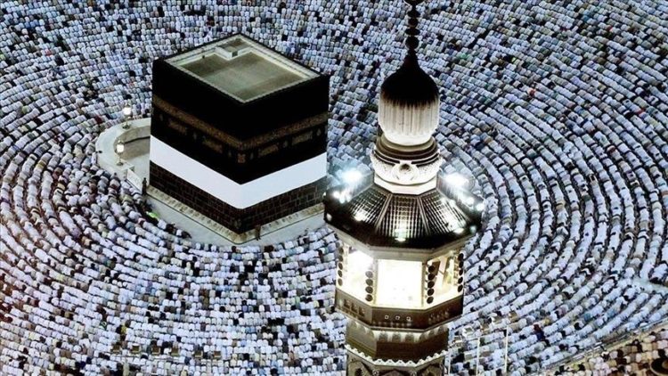 أول طائرة حج سورية تقلع من دمشق إلى جدة.. استعدادات واسعة لموسم استثنائي