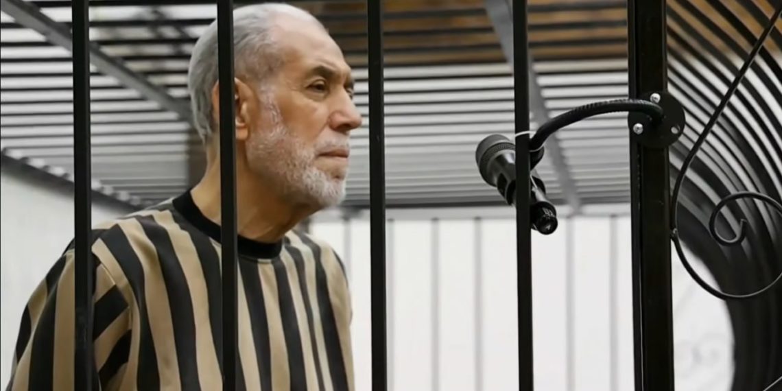 محكمة الجنايات تبدأ محاكمة مفتي النظام البائد أحمد حسون بحضور دولي