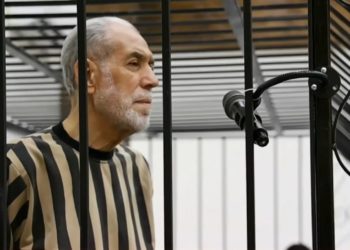 محكمة الجنايات تبدأ محاكمة مفتي النظام البائد أحمد حسون بحضور دولي