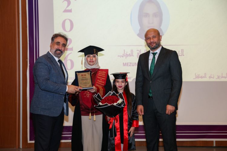 حفل تخرج طلاب سوريين ودوليين في جامعة ماردين أرتوكلو التركية