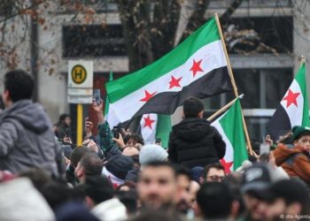 هكذا يستغل فلول النظام البائد القوانين الأوروبية ضد السوريين
